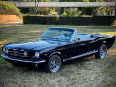 Louer une FORD Mustang de 1965 (Photo 1)