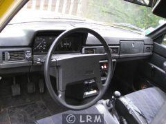 VOLVO 245 (Photo 2)