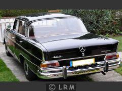 MERCEDES W110 200G (Photo 2)