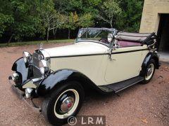 MERCEDES 200-6 cylindres (Photo 1)