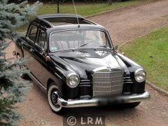 MERCEDES 180 B (Photo 1)