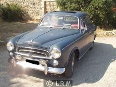 PEUGEOT 403 (Photo 1)
