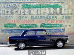 PEUGEOT 404 (Photo 2)