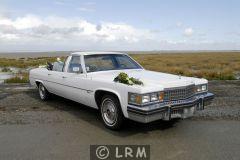 CADILLAC FLEETWOOD (Photo 1)