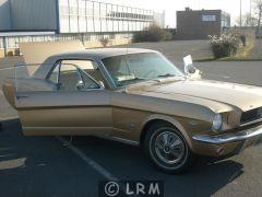 FORD Mustang 220CV (Photo 1)