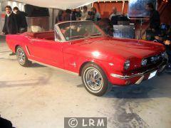 FORD Mustang (Photo 4)
