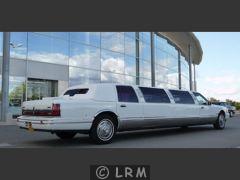 LINCOLN TOWNCAR (Photo 2)