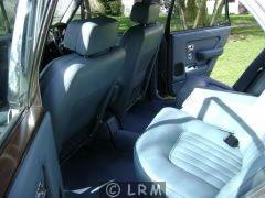 BENTLEY EIGHT (Photo 3)