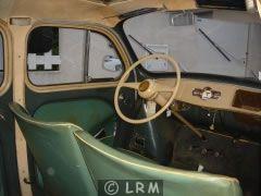RENAULT 4 CV (Photo 3)