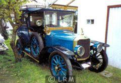 UNIC Coup� Chauffeur (Photo 4)