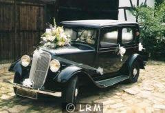 RENAULT  Monaquatre (Photo 1)