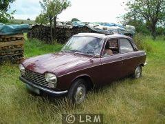 PEUGEOT 204 (Photo 2)