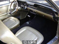 FORD Mustang  (Photo 3)