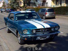 FORD Mustang (Photo 1)