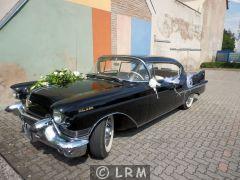 CADILLAC Sedan de Ville (Photo 2)