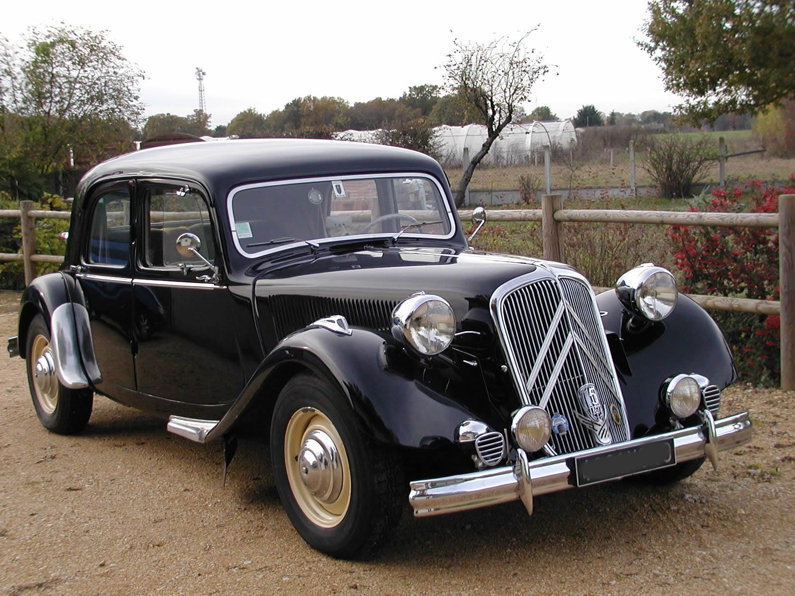 Quelle est cette vieille camionette? - Page 3 Photo_big_Citroen_Traction-15-6-h_1954_1863_1