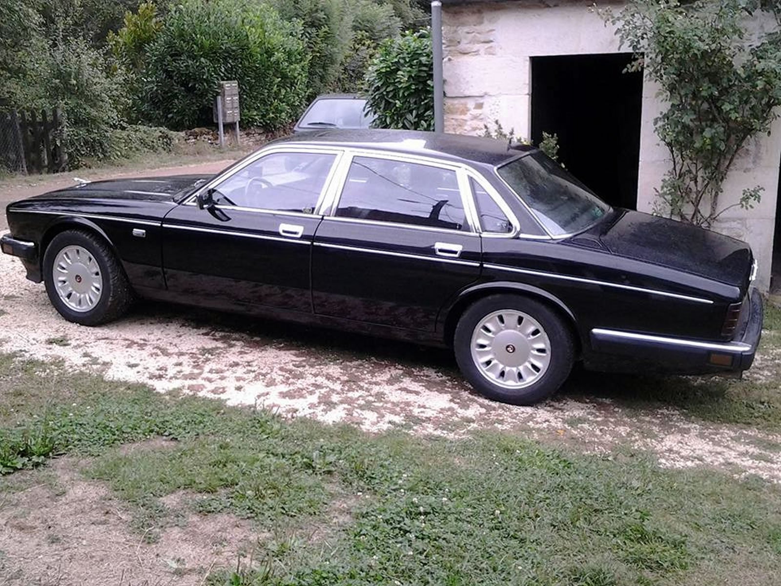 Jaguar xj40 daimler