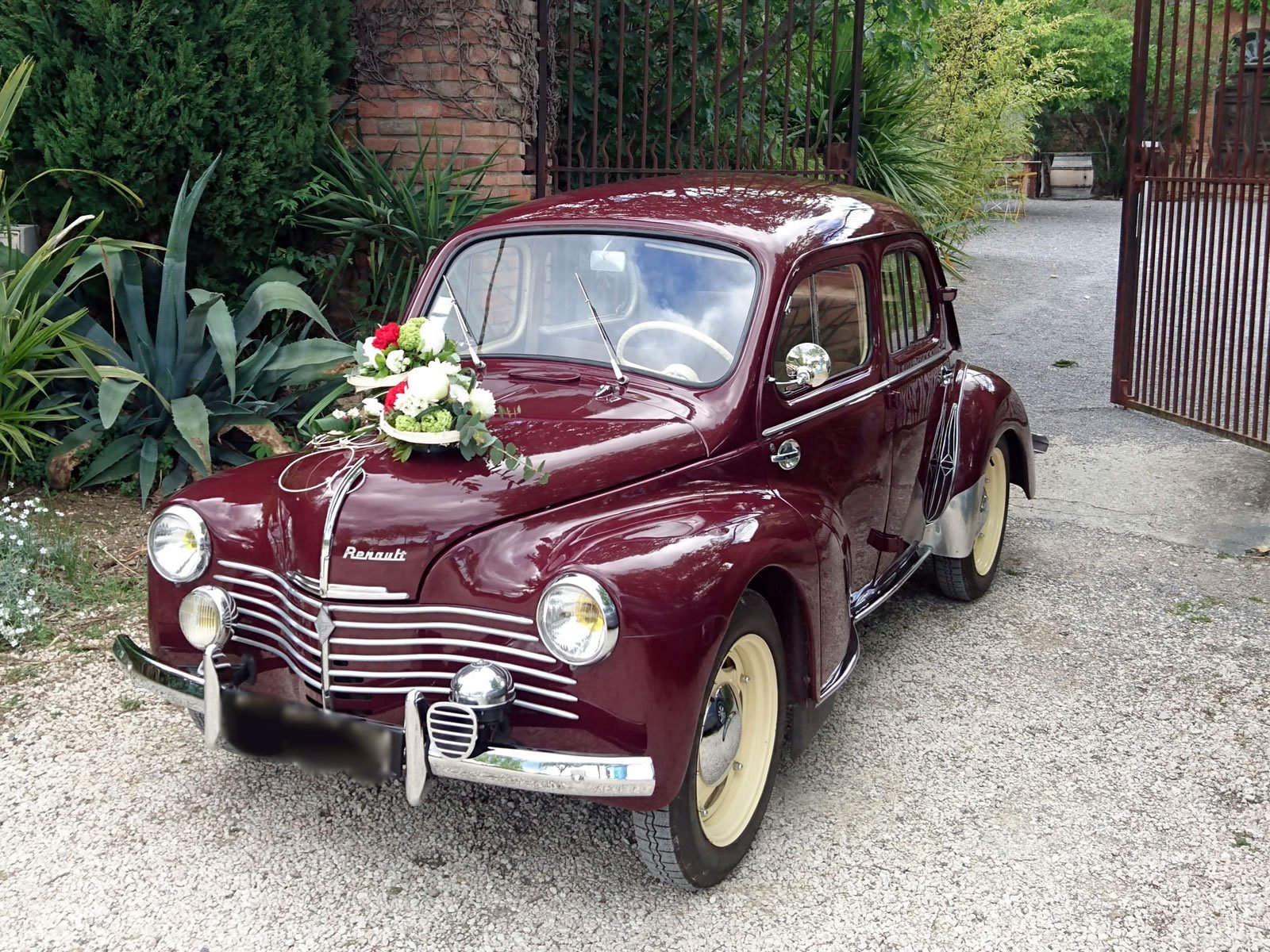 Location Renault 4 Cv De 1951 Pour Mariage Herault