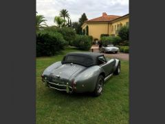 Louer une AC Cobra 650CV de de 1966 (Photo 4)