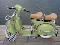 Louer une ACMA Vespa 125 de de 1950 (Photo 1)