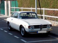 Louer une ALFA ROMEO 1300 GT Junior de de 1967 (Photo 1)