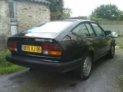 Louer une ALFA ROMEO Alfetta GTV6 de de 1981 (Photo 2)