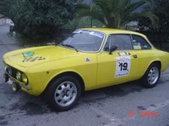 Louer une ALFA ROMEO Coupé Bertone de de 1975 (Photo 1)