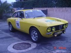 Louer une ALFA ROMEO Coupé Bertone de de 1975 (Photo 3)