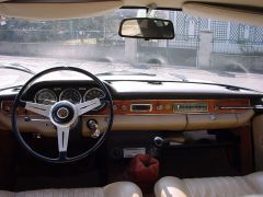 Louer une ALFA ROMEO Coupé Sprint 2600 de de 1968 (Photo 3)