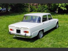 Louer une ALFA ROMEO Giulia 1300 TI de de 1966 (Photo 3)