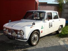 Louer une ALFA ROMEO Giulia Ti  (112 CV) de 1964 (Photo 1)