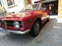 Louer une ALFA ROMEO GT Junior 1300 de de 1968 (Photo 2)