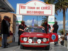 Louer une ALFA ROMEO GT1300 Junior de de 1970 (Photo 4)