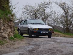 Louer une ALFA ROMEO GTV 6 de de 1983 (Photo 4)