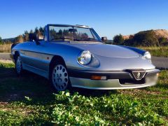 Louer une ALFA ROMEO Spider 2 Litres de de 1989 (Photo 1)