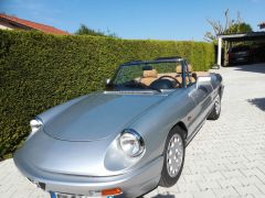 Louer une ALFA ROMEO Spider 2 Litres de de 1991 (Photo 1)