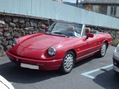 Louer une ALFA ROMEO Spider 2l de de 1991 (Photo 1)