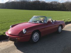 Louer une ALFA ROMEO Spider de de 1993 (Photo 1)