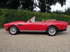 Louer une ASTON MARTIN V8 volante de de 1984 (Photo 2)