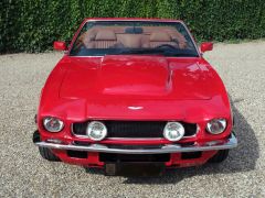 Louer une ASTON MARTIN V8 volante de de 1984 (Photo 3)