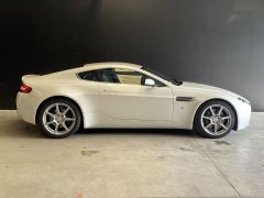 Louer une Aston Martin Vantage de de 2000 (Photo 3)