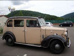 Louer une AUSTIN Taxi Anglais de de 1953 (Photo 2)