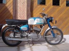 Louer une BENELLI 125 Nuovo Leoncino  de de 1968 (Photo 1)