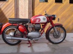 Louer une BENELLI 175 de de 1960 (Photo 1)