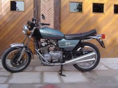 Louer une BENELLI 500 Quattro  de de 1976 (Photo 1)