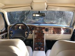 Louer une BENTLEY Brooklands 305 CV de de 1997 (Photo 5)