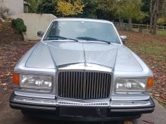 Louer une BENTLEY Eight de de 1989 (Photo 3)