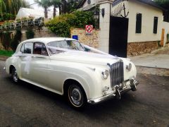 Louer une BENTLEY S1 de de 1955 (Photo 2)