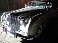 Louer une BENTLEY S2 de de 1962 (Photo 3)