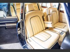 Louer une BENTLEY T2 400 CV de de 1980 (Photo 4)
